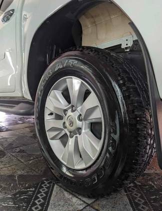 TOYOTA HILUX 2.8 SRV 4X4 CD 16V DIESEL 4P AUTOMÁTICO TOYOTA HILUX 2.8 SRV 4X4 CD 16V DIESEL 4P AUTOMÁTICO